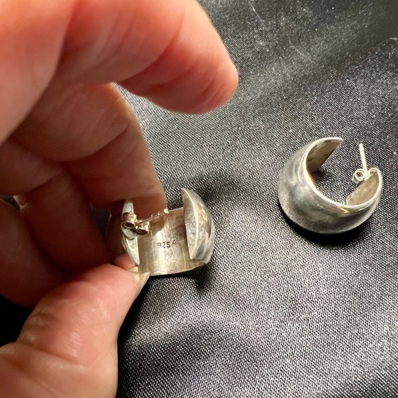 Sterling silver Hoop earrings marked 925A
Pre-owned. - Picture 4 of 7